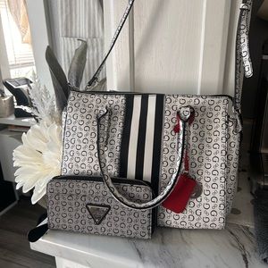 Guess Honeyville Carryall Tote w/wallet